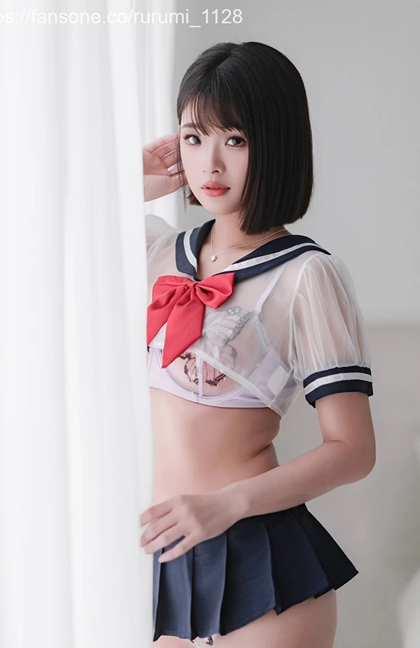 网红美女露露咪 fansone订阅尺度私拍图集