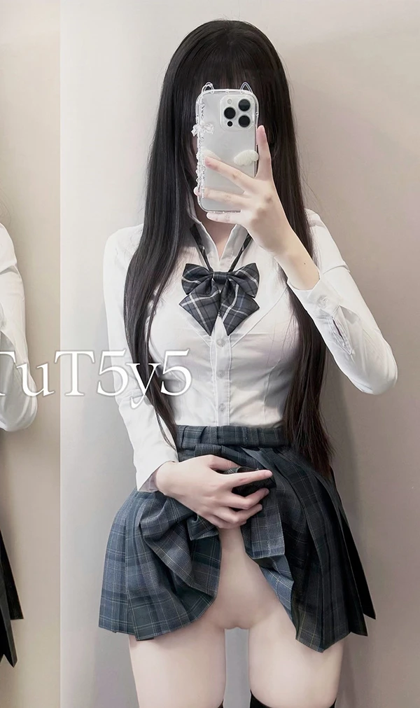 推特美女@TuT5y5 死库水+开档黑丝尺度福利